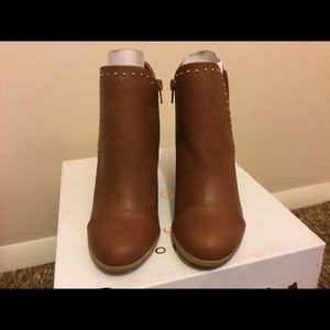 LC Lauren Conrad Shoes - LC Lauren Conrad cognac booties Size 6.5 NWT LC Lauren Conrad Shoes - LC Lauren Conrad cognac booties Size 6.5 NWT